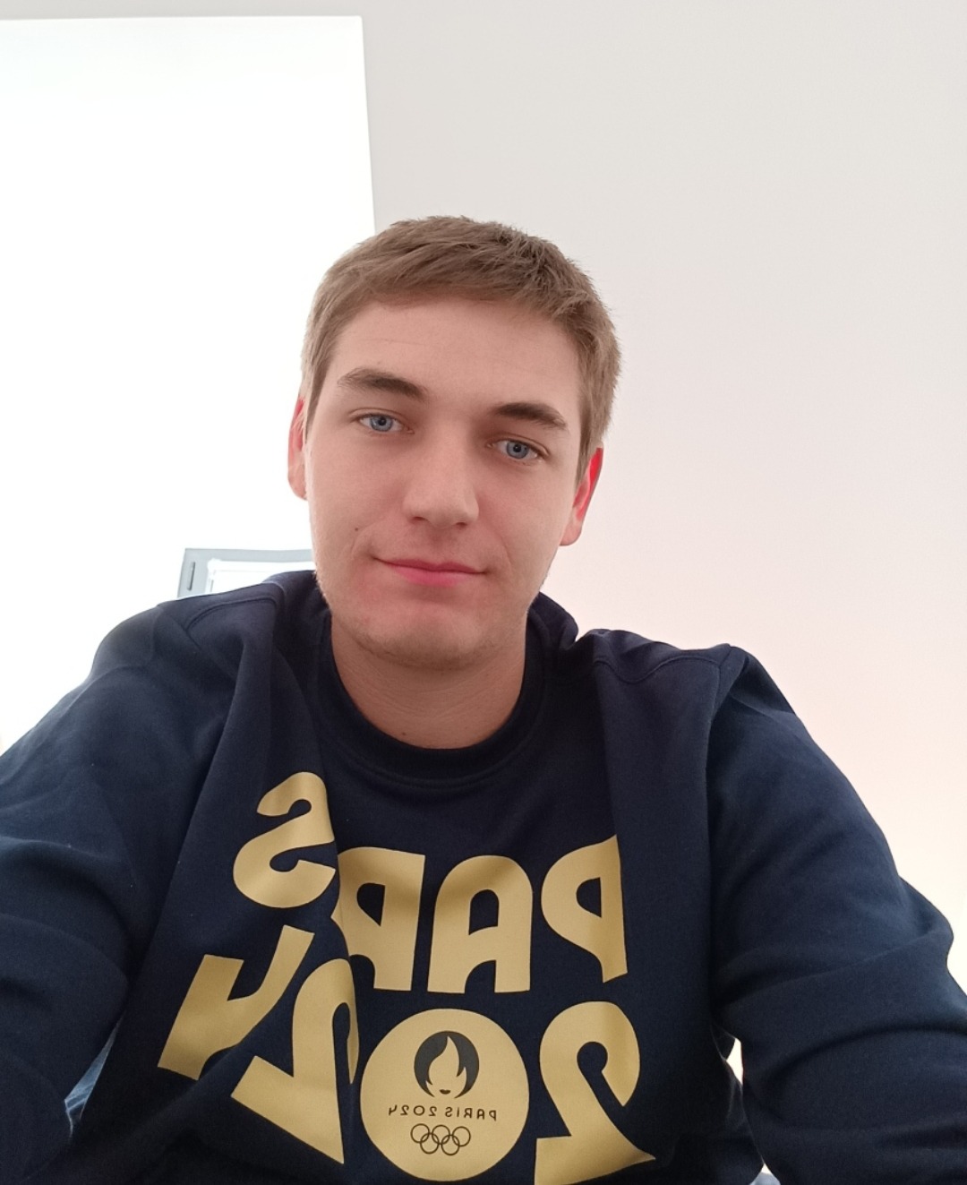 Yanek, 22 ans, Charentenay