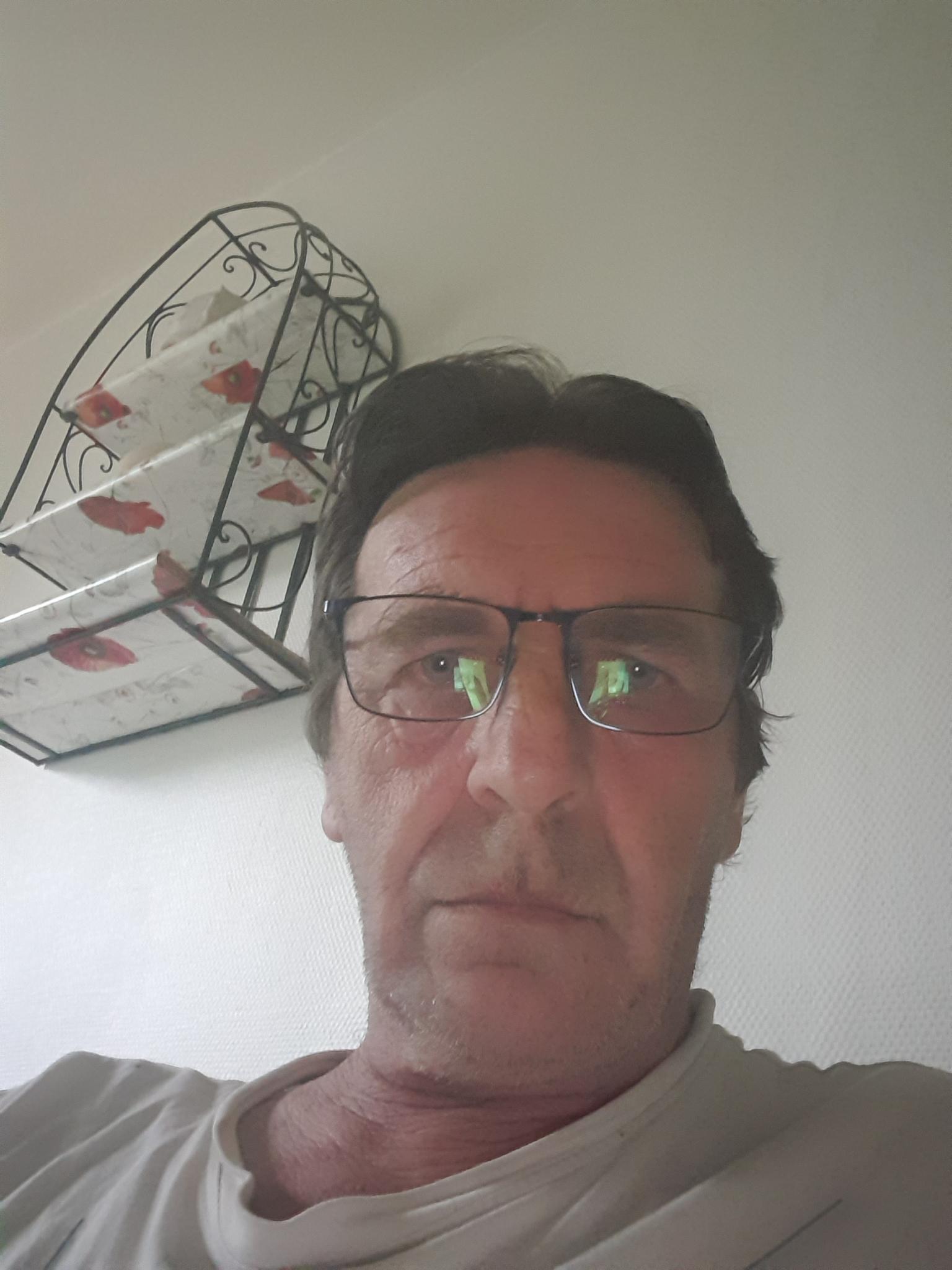 Nazih, 45 ans, Châtel-Censoir